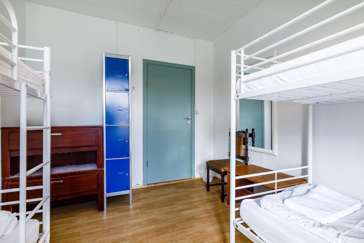 בלונדואוס Riverside Hostel מראה חיצוני תמונה